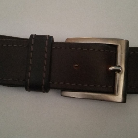 Brown leather belt - Picture 2 of 7